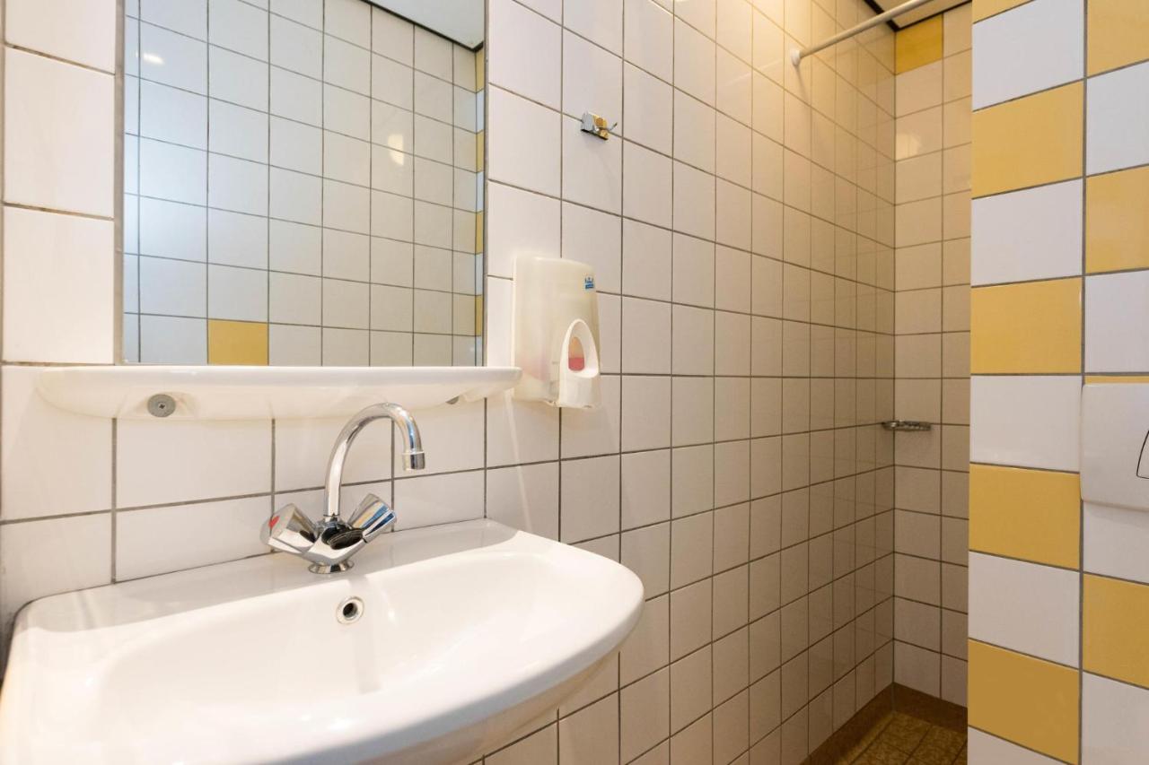Euphemia Budget Old City Canal Zone Амстердам Екстериор снимка