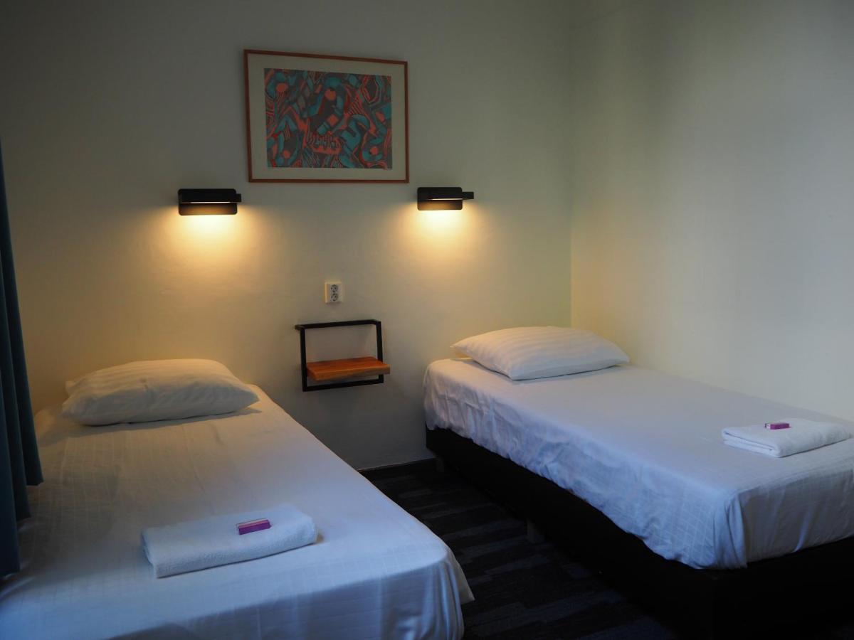 Euphemia Budget Old City Canal Zone Амстердам Екстериор снимка