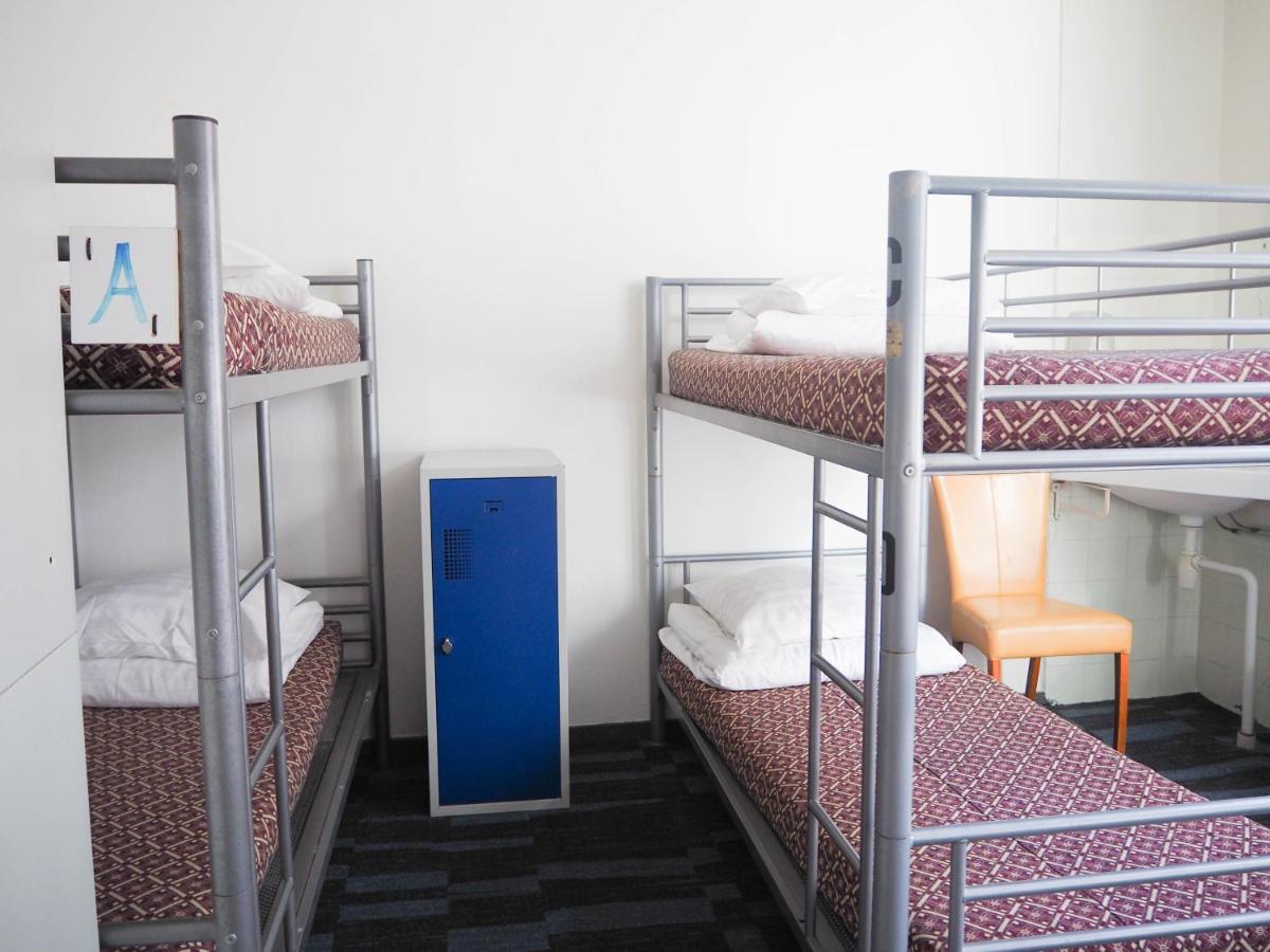 Euphemia Budget Old City Canal Zone Амстердам Екстериор снимка