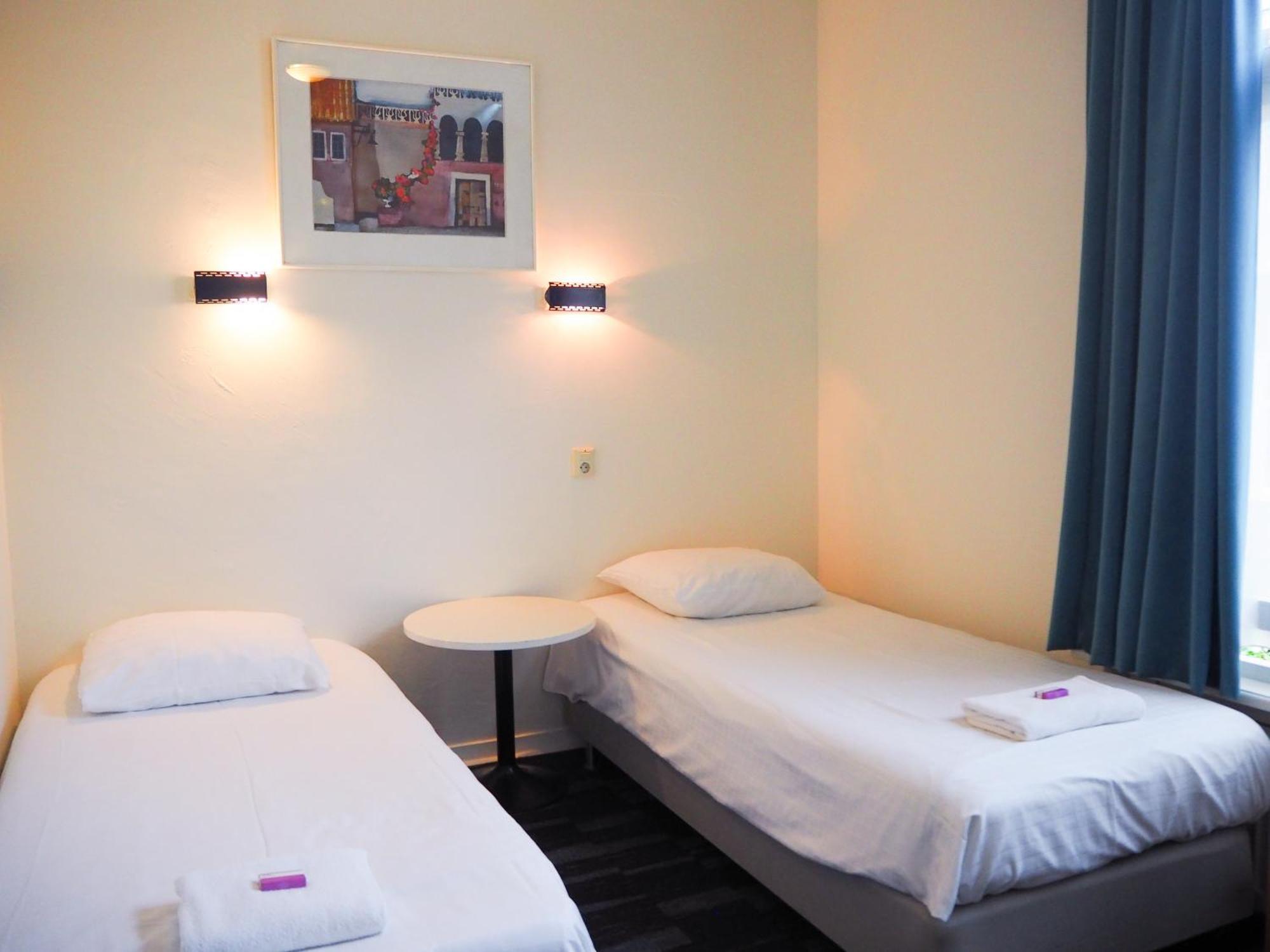 Euphemia Budget Old City Canal Zone Амстердам Екстериор снимка